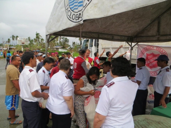 9구세군-필리핀 타클로반.jpg